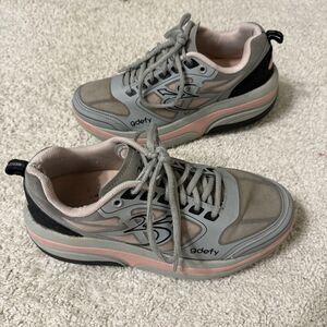 Gdefy Gravity Defyer Ion Women's Shoes Gray Pink Size 7.5 US Sneaker